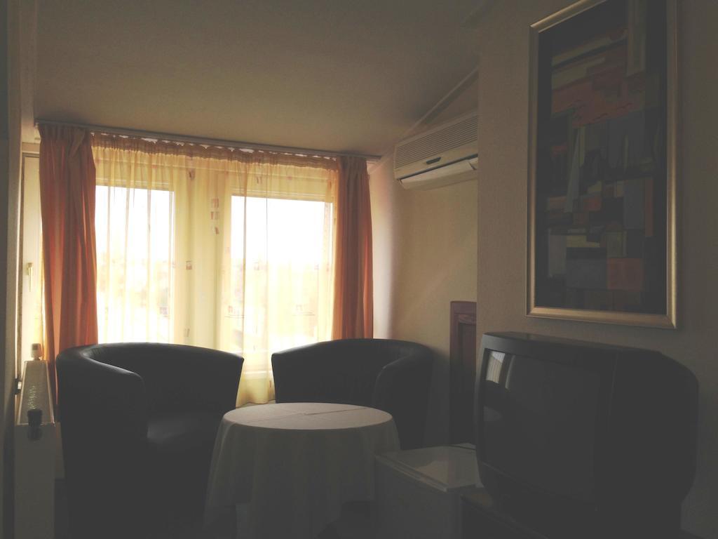Hotel Alfoeld Panzio & Etterem